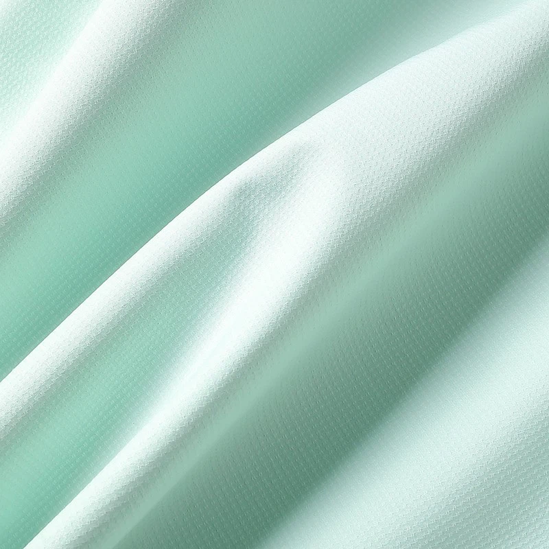 WOMEN'S VINCENT WINDBREAKER (8)